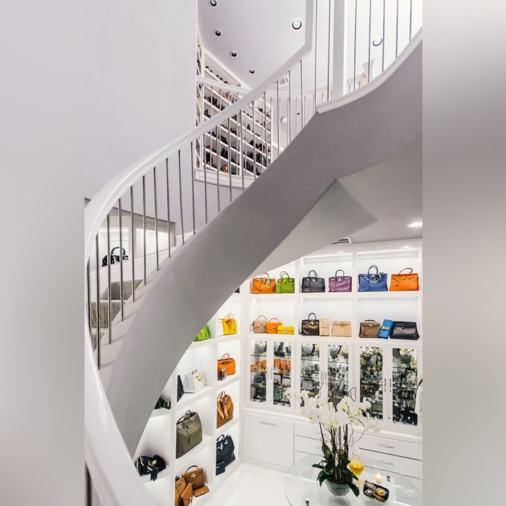 Closets to Die For Follow Game - Picture 7 of 7